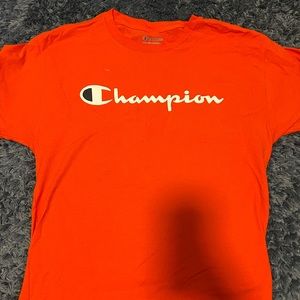 Short sleeve red/orange Champion shirt